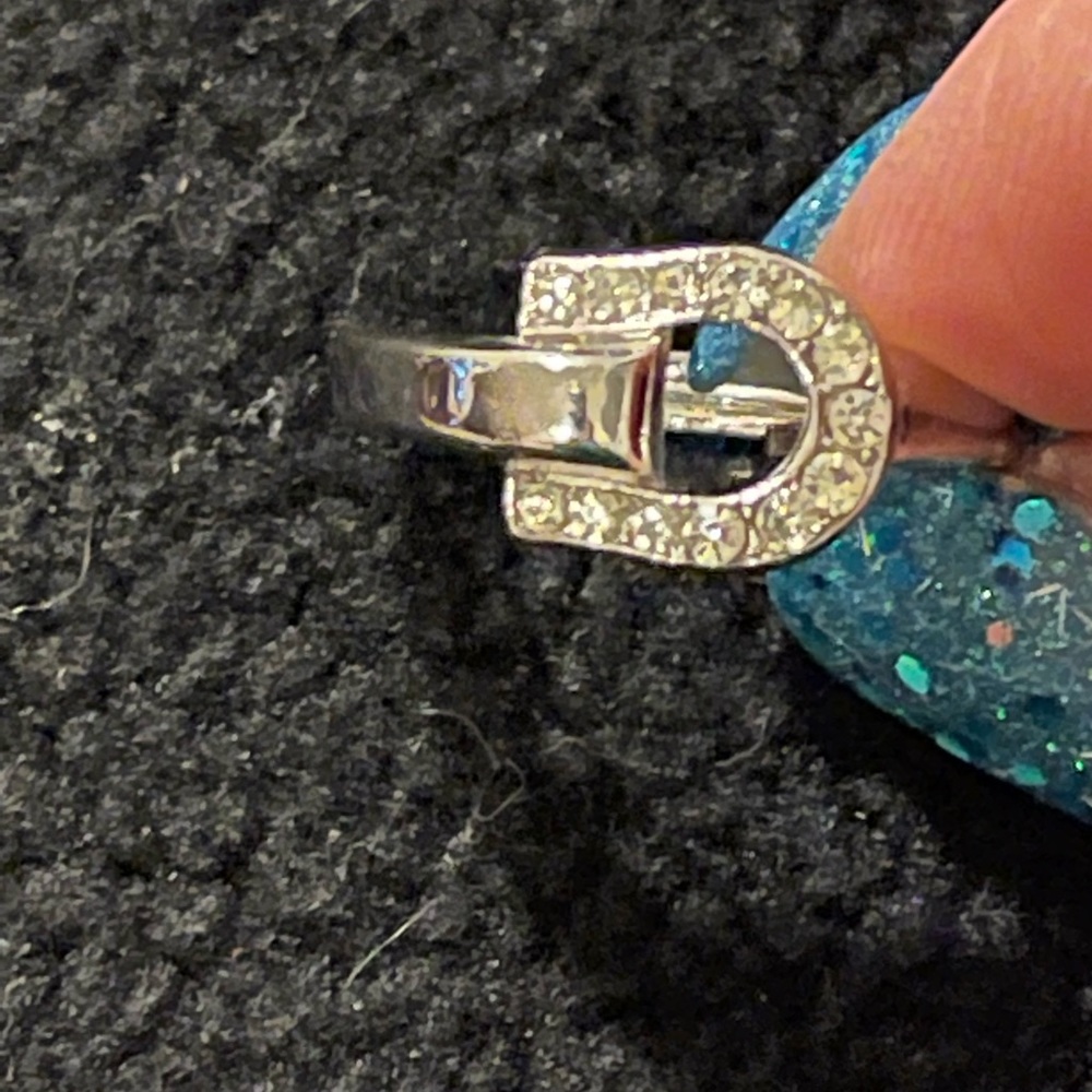 Avon trifari ring size 8 or 9 adjustable